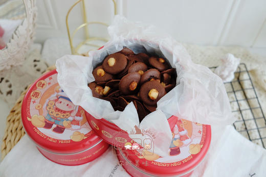 夏威夷果可可脆片礼盒装（铁盒包装，图案随机） 商品图1