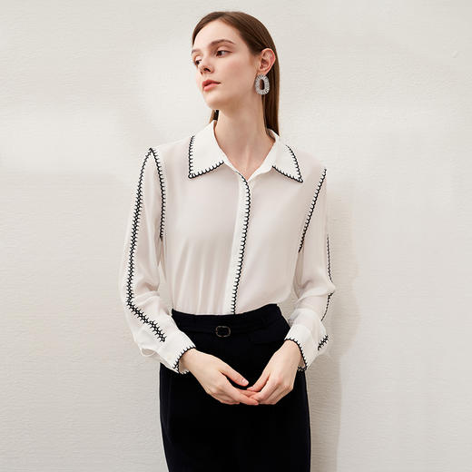 EITIE爱特爱春季新款时尚通勤简约舒适显瘦衬衫女上衣6909608 商品图3