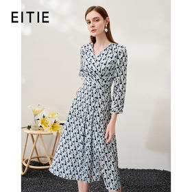 EITIE爱特爱春季新款修身显瘦优雅V领印花连衣裙中裙6907626