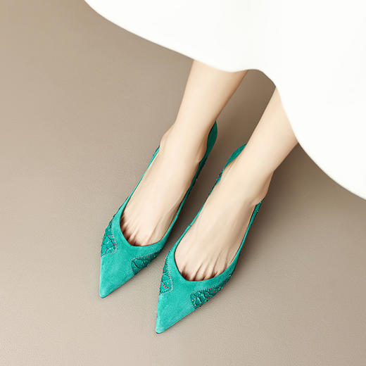 时尚优雅，鱼皮+羊猄皮尖头高跟鞋ZF3380 商品图11