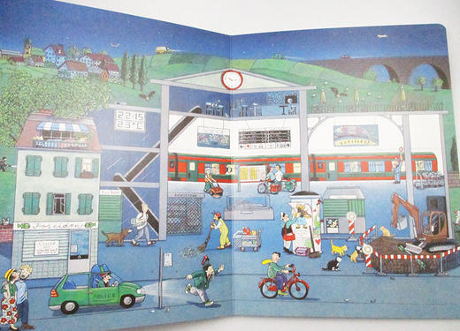 英文原版 All Around Bustletown Nighttime 布斯敦镇的四周 夜间 英文版 Rotraut Susanne Berner 进口英语原版书籍 商品图1