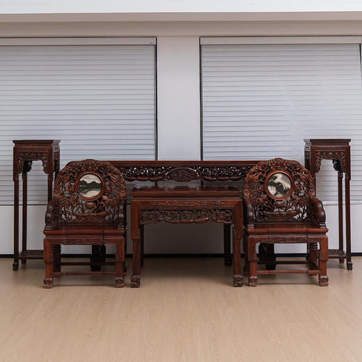 二十世纪 红木满雕荷花纹中堂成套（一堂十八件） 商品图0