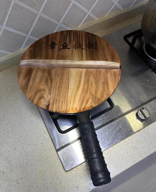 【自用推荐：正宗章丘铁锅-黑锅】健康好锅，手工锻打 无涂层 无烟 三种尺寸可加松木锅盖 商品图0