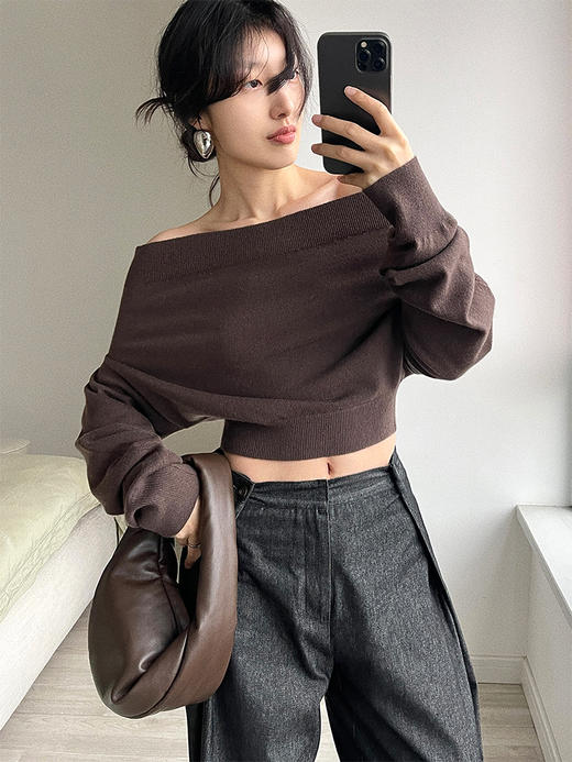 322工房轻柔质感羊毛羊绒一字肩针织衫2022冬新款露肩毛衣女A963 商品图3