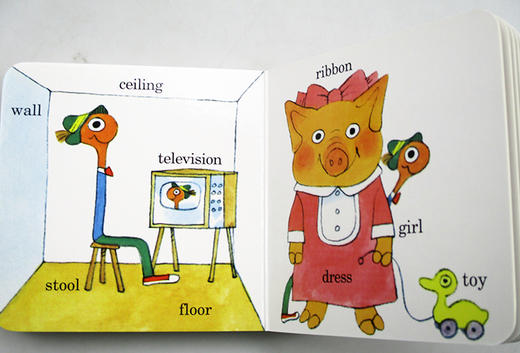 斯凯瑞幼儿词汇 手掌纸板书 英文原版 Richard Scarry's Lowly Worm Word Book 低幼认知启蒙绘本图画书 全英文版进口英语书籍 商品图1
