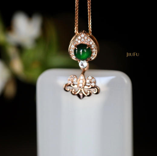 18K玫瑰金和田玉（白玉）镶钻吊坠--岁岁无虞/无事牌40*25*7mm 商品图2