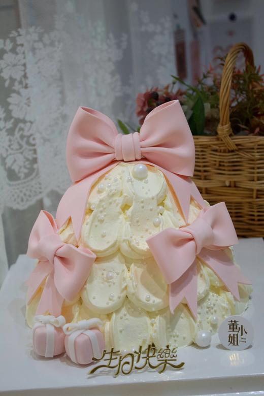 粉色蝴蝶结塔 商品图0