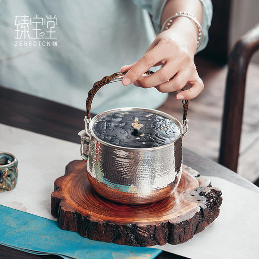 臻宝堂银壶 纯银烧水壶纯手工浮雕布目金大漆提梁茶壶  吉狮献瑞 900ml 商品图0