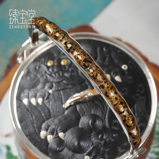 臻宝堂银壶 纯银烧水壶纯手工浮雕布目金大漆提梁茶壶  吉狮献瑞 900ml 商品图3