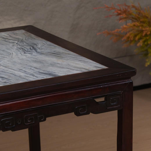 清 红木镶云石回纹八仙桌 商品图3