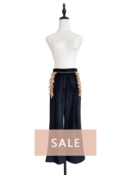 TYNVIE 花边袋口阔腿裤 - 黑丝绒 商品图0