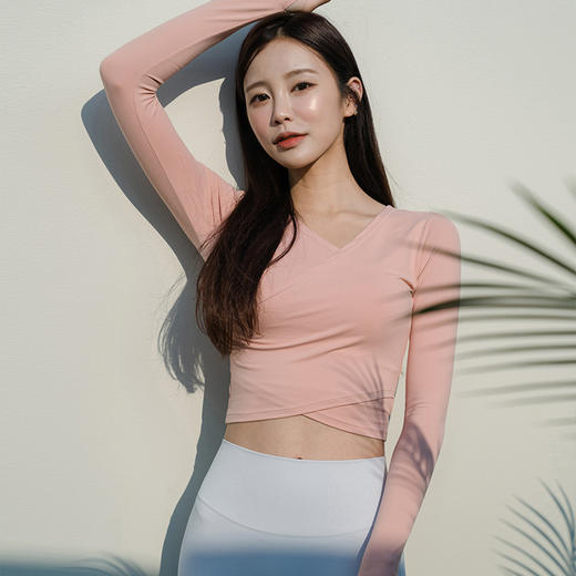 【超亲肤❗️新款软糯瑜伽服】新款跑步性感上衣，运动训练瑜伽内衣吸汗吊带，休闲女紧身速干健身衣长袖 商品图3