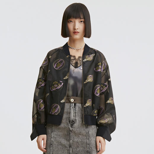 谜底2023春季新款复古花色时尚棒球服V领休闲短外套女薄235GW6068 商品图2