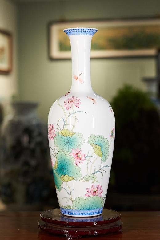 珐琅彩荷塘清香观音瓶 商品图0