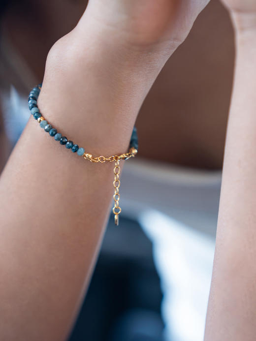 CAPSULE | Clouds Bracelet - Blue Tourmaline [ 蓝碧玺 单层原石串珠手链 ] 商品图1