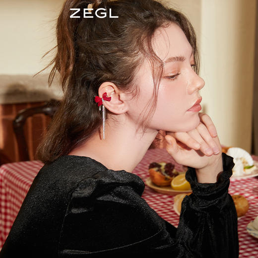 ZEGL设计师红色蝴蝶结丝绒耳环女长款流苏耳钉小众新年秋冬耳饰品 商品图3