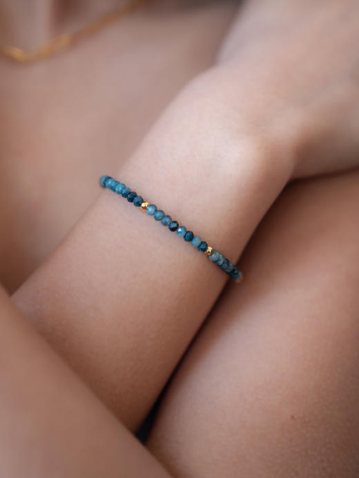 CAPSULE | Clouds Bracelet - Blue Tourmaline [ 蓝碧玺 单层原石串珠手链 ] 商品图0