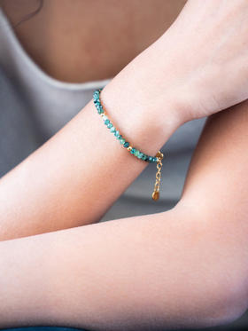 CAPSULE | Clouds Bracelet – Green Tourmaline [ 绿碧玺 单层原石串珠手链 ]