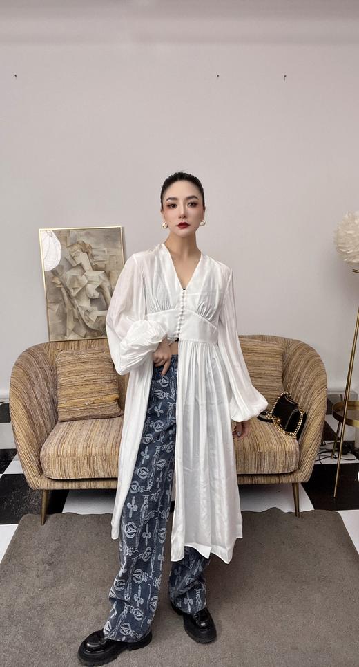 臣禾灯笼袖长款连衣裙 K211021977【奥莱】 商品图4