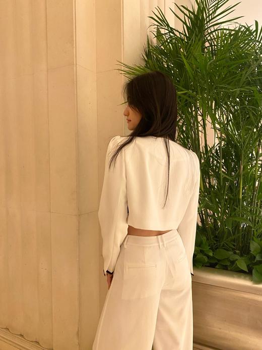 方领蝴蝶结短款薄西装 商品图5