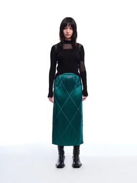 菱格纹后开叉长半裙