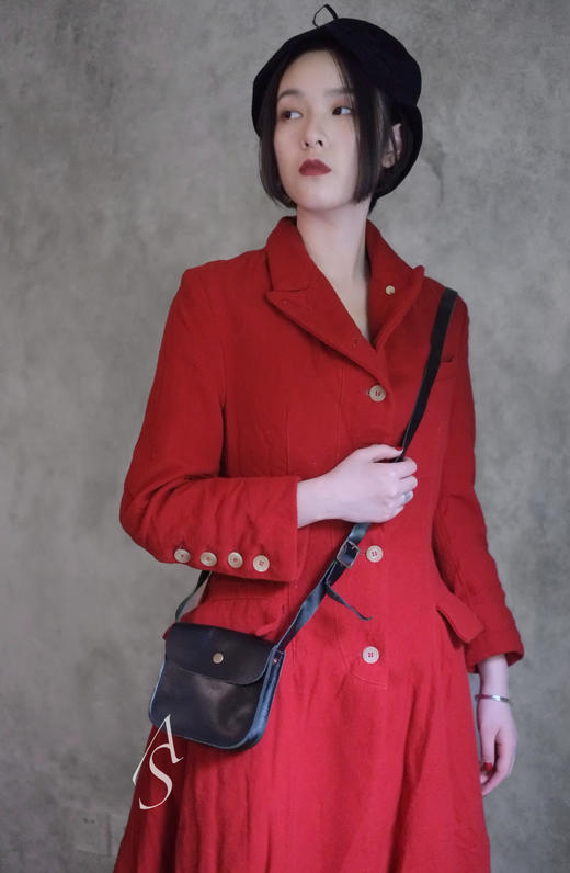 Paul Harnden 黑色坚果斜挎小包 商品图2