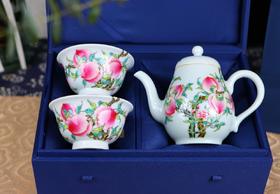 粉彩【点工寿桃1壶2杯套组】