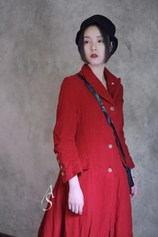 Paul Harnden 黑色坚果斜挎小包 商品图1