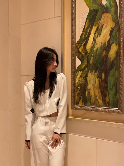 方领蝴蝶结短款薄西装 商品图6