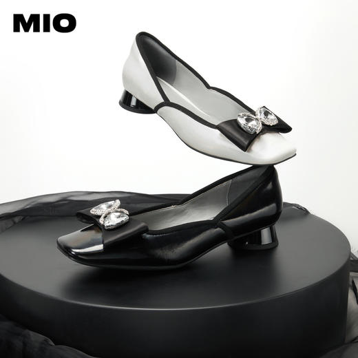 MIO米奥英伦风方头粗跟小单鞋蝴蝶结钻饰牛皮革浅口单鞋芭蕾舞鞋M231413921 商品图0