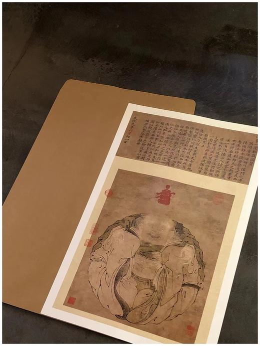 《佛画三种》，分别为明朱见深绘《一团和气图》、明丁云鹏绘《观音图》、清丁云鹏绘《无量寿佛图》，采用260克特种纸印刷，装入牛皮纸信封内。 商品图6