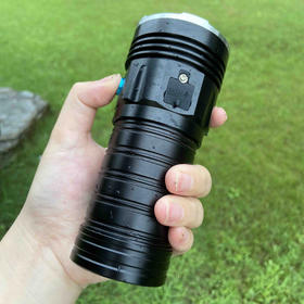 （七折清仓）应急手机USB充电，小巧便携强光持久照明18650手电筒