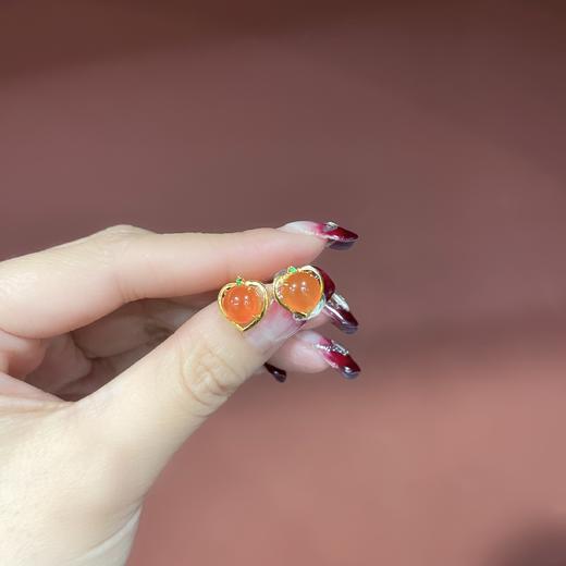 【社群专享】18K金保山南红冰红耳钉 商品图0