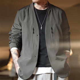 【硬朗廓形 通勤穿搭】灰色西装夹克机能西服