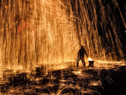 春节2日【蔚县打树花】蔚县过大年·圈粉上亿人西大神堡-暖泉古镇-上苏庄-蔚州古城社火 商品图2