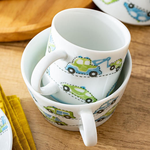 日本进口碗儿童餐具餐盘 家用卡通小碗陶瓷饭碗大碗面碗汤碗 缤纷车世界(蓝) 商品图2