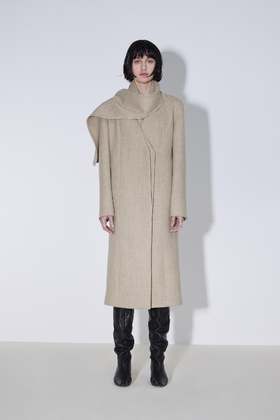 围脖款双门襟式大衣