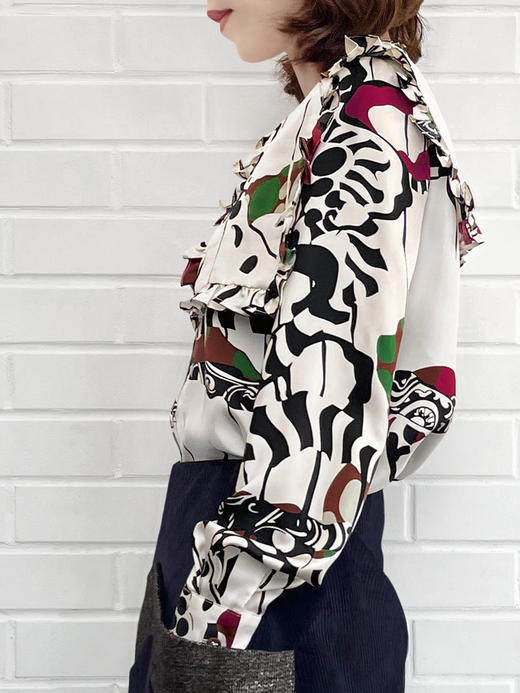 TYNVIE 复古荷叶边方领长袖衬衫-印花 商品图1