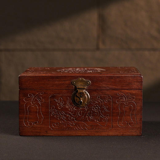 清 红木鱼跃龙门文房箱 商品图0