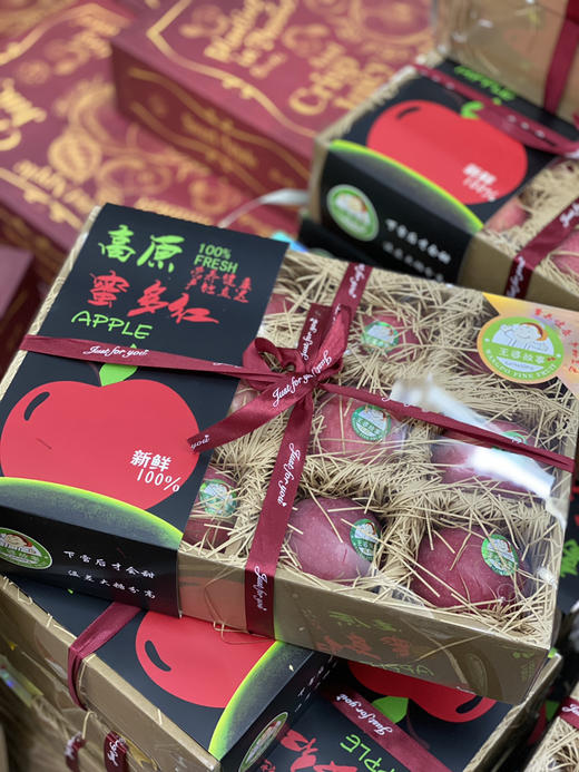 周三取货：【礼盒王婆鸟巢苹果 】又脆又甜，真心好吃的苹果，强力推荐！！！ 商品图1