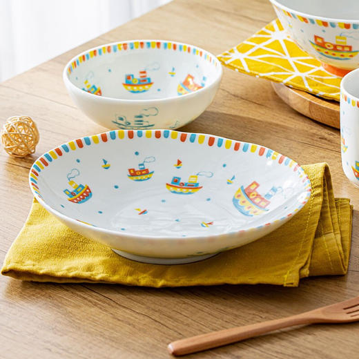 日本进口碗儿童餐具餐盘 家用卡通小碗陶瓷饭碗大碗面碗汤碗 五彩船 商品图3