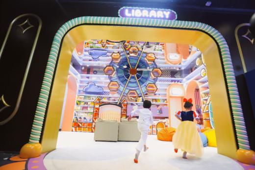 春节票，2000+㎡新晋宝藏级遛娃地【嘟玛宝·益智亲子乐园】童话马戏主题儿童游乐体验空间，58.8元抢原价228元1大1小体验票，提前1天电话预约，周末节假日通用，有效期至2月28日 商品图0