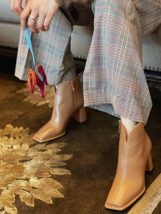 westory女款2021秋季新品英伦复古休闲时尚短靴W21DS80981 商品图0