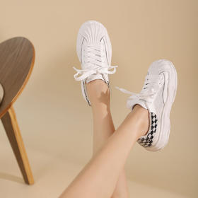 西村名物2022年夏季新款棋盘格贝壳头透气网纱小白鞋10321