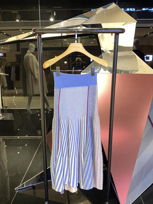 时尚羊绒裙 商品图0