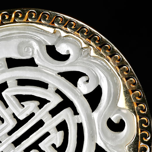 清代和田白玉“双龙捧寿”项坠 商品图5