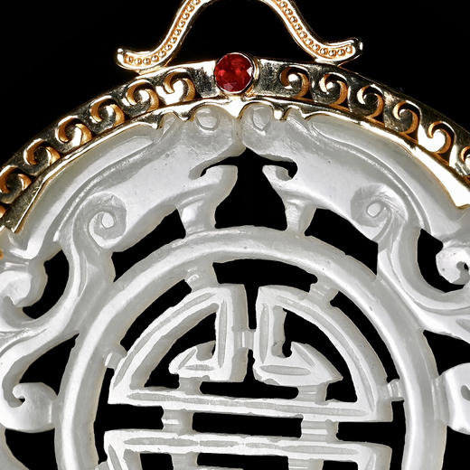 清代和田白玉“双龙捧寿”项坠 商品图2