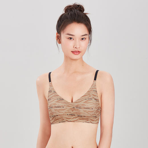 都市丽人Vbra内衣无尺码薄3/4杯泳布文胸二排无钢圈LB363K 商品图0