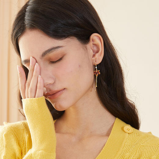 ZEGL红色枫叶流苏耳环女小众设计感高级耳钉2022年新款潮新年耳饰 商品图2