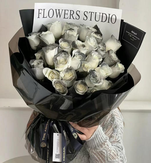 【挚爱黑骑士】33朵黑骑士玫瑰高大上精品花束 商品图0